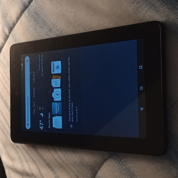 Amazon Kindle Fire - Picture 2 of 4